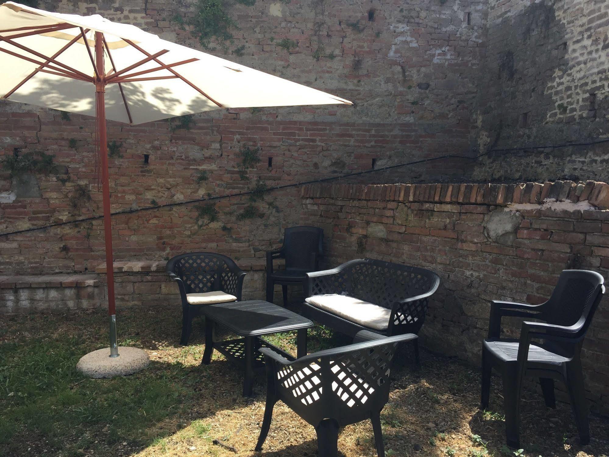 2⋆ SIENA VIP B&B ≡ Siena, Italy ≡ Lowest Booking Rates For Siena Vip B&B in  Siena